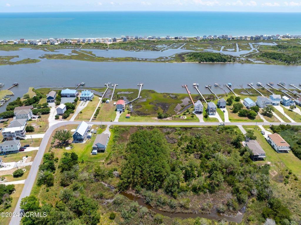 Photo of 210 Waterway Drive, Sneads Ferry, NC 28460 (MLS # 100453478)