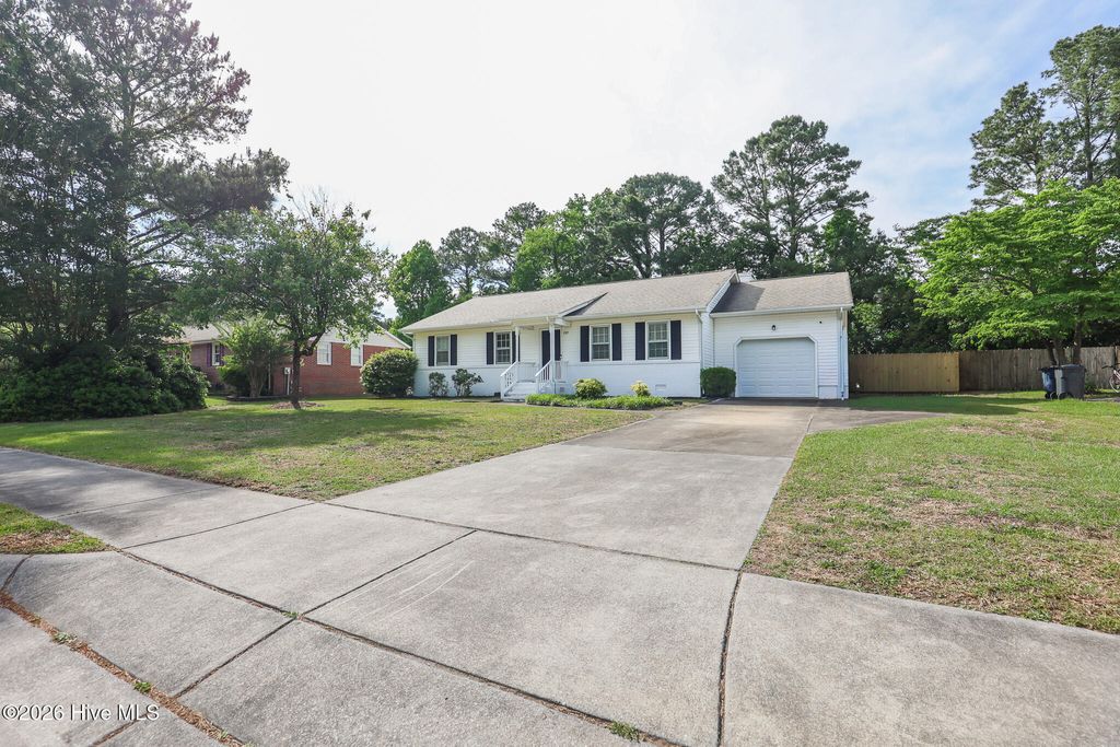 Photo of 1505 Clifton Road, Jacksonville, NC 28540 (MLS # 100572200)