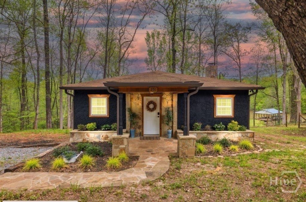 Photo of 251 Twilight Shores Road, Eatonton, GA 31024 (MLS # SA352303)