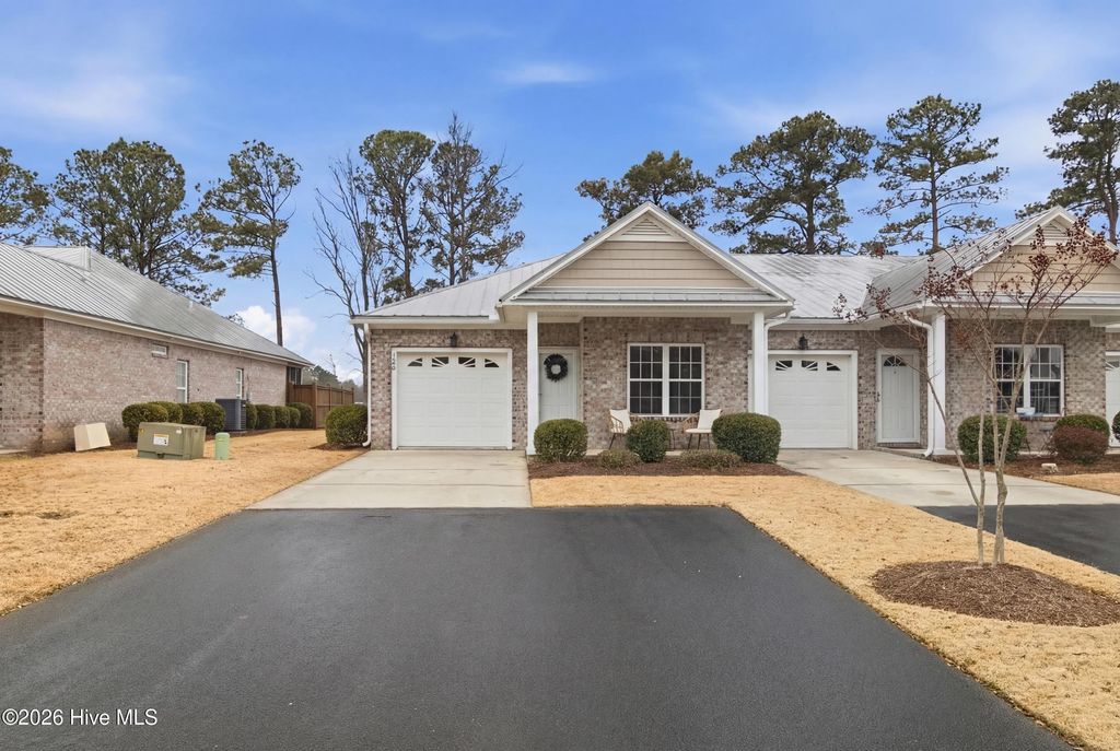 Photo of 120 Grace Point Drive, Leland, NC 28479 (MLS # 100554409)