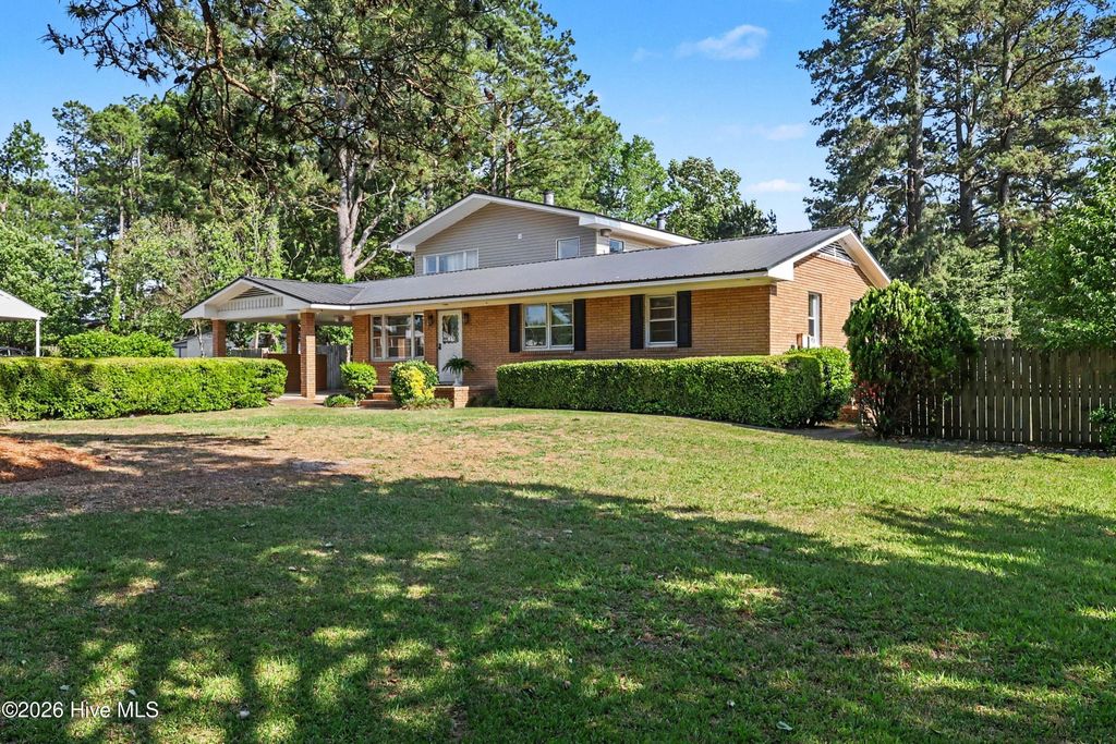 Photo of 406 Connies Circle, Goldsboro, NC 27530 (MLS # 100570470)