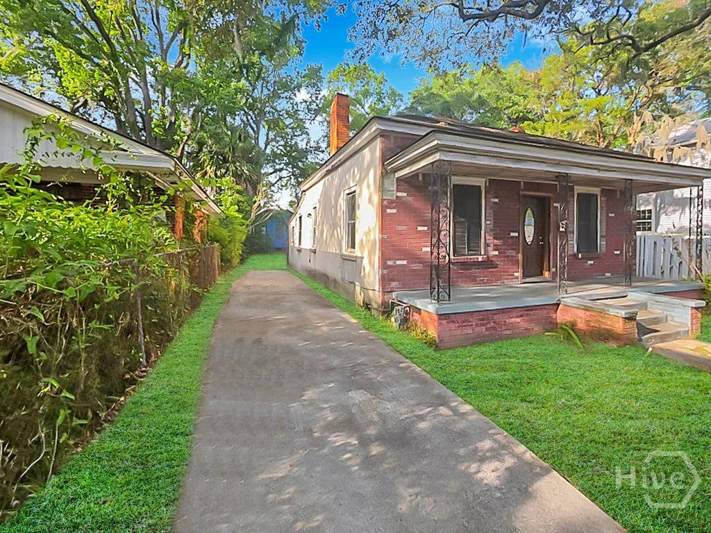 Photo of 842 E 37th Street, Savannah, GA 31401 (MLS # SA357069)