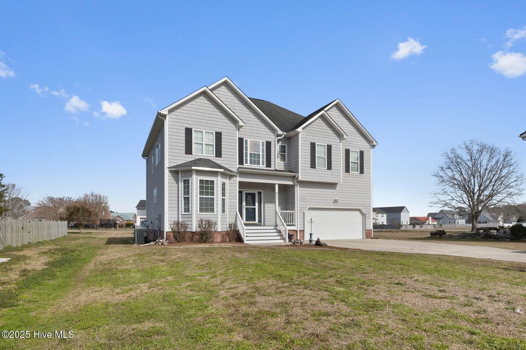 Photo of 817 Willbrook Circle, Sneads Ferry, NC 28460 (MLS # 100490996)