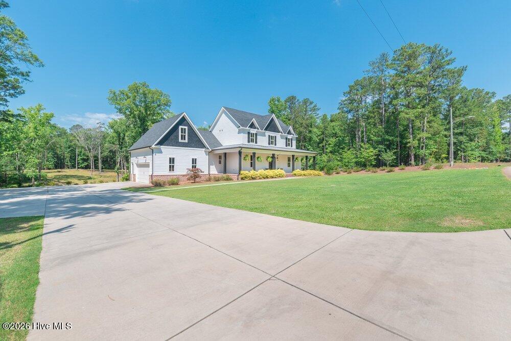806 Sentinel Lane