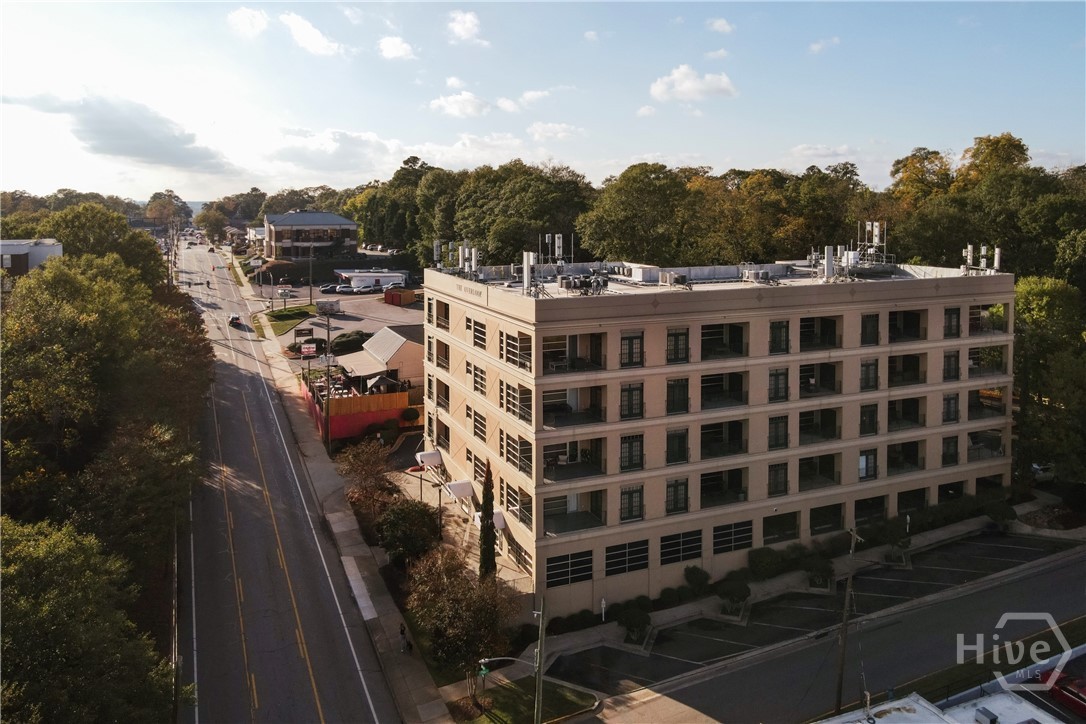 494 Baxter Street 32
