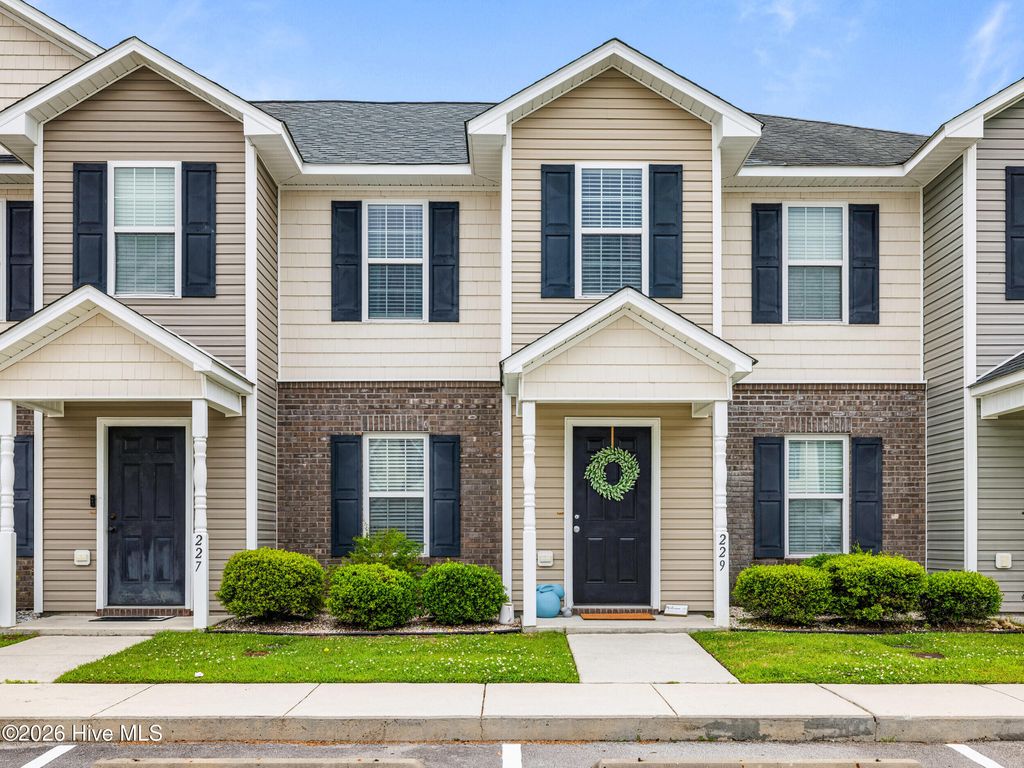 Photo of 229 Glen Cannon Drive, Jacksonville, NC 28546 (MLS # 100572066)