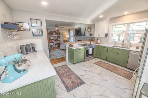 Tiny photo for 2401 Westminister Way, Wilmington, NC 28405 (MLS # 100545205)