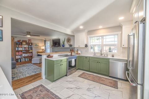 Tiny photo for 2401 Westminister Way, Wilmington, NC 28405 (MLS # 100545205)