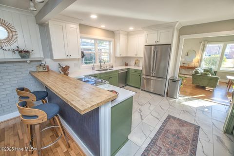 Tiny photo for 2401 Westminister Way, Wilmington, NC 28405 (MLS # 100545205)