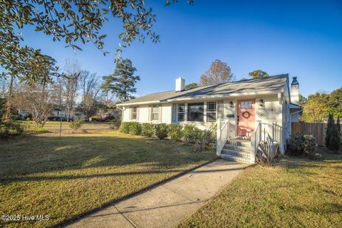 Tiny photo for 2401 Westminister Way, Wilmington, NC 28405 (MLS # 100545205)