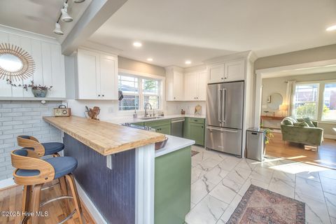 Tiny photo for 2401 Westminister Way, Wilmington, NC 28405 (MLS # 100545205)