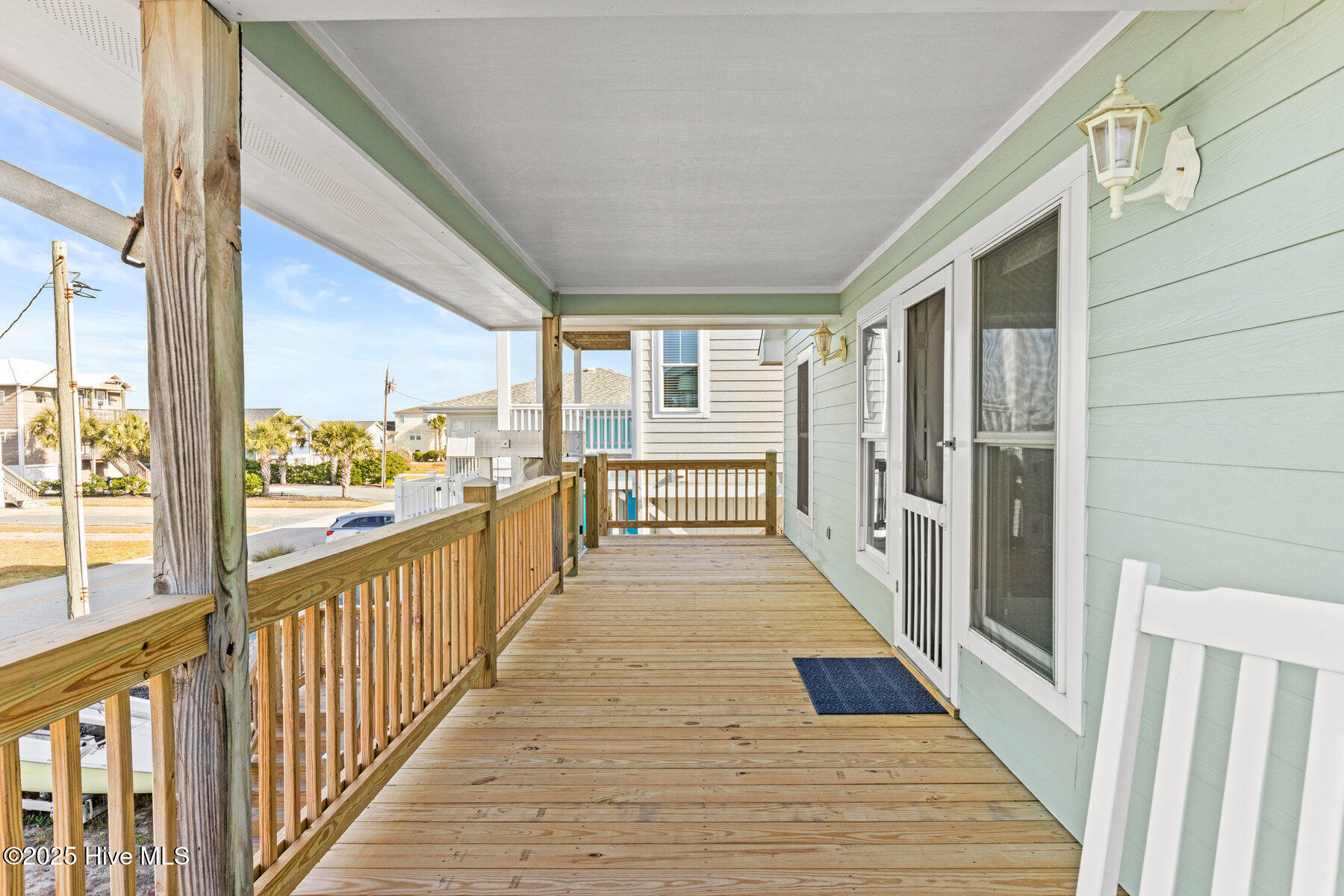 1227 Carolina Boulevard