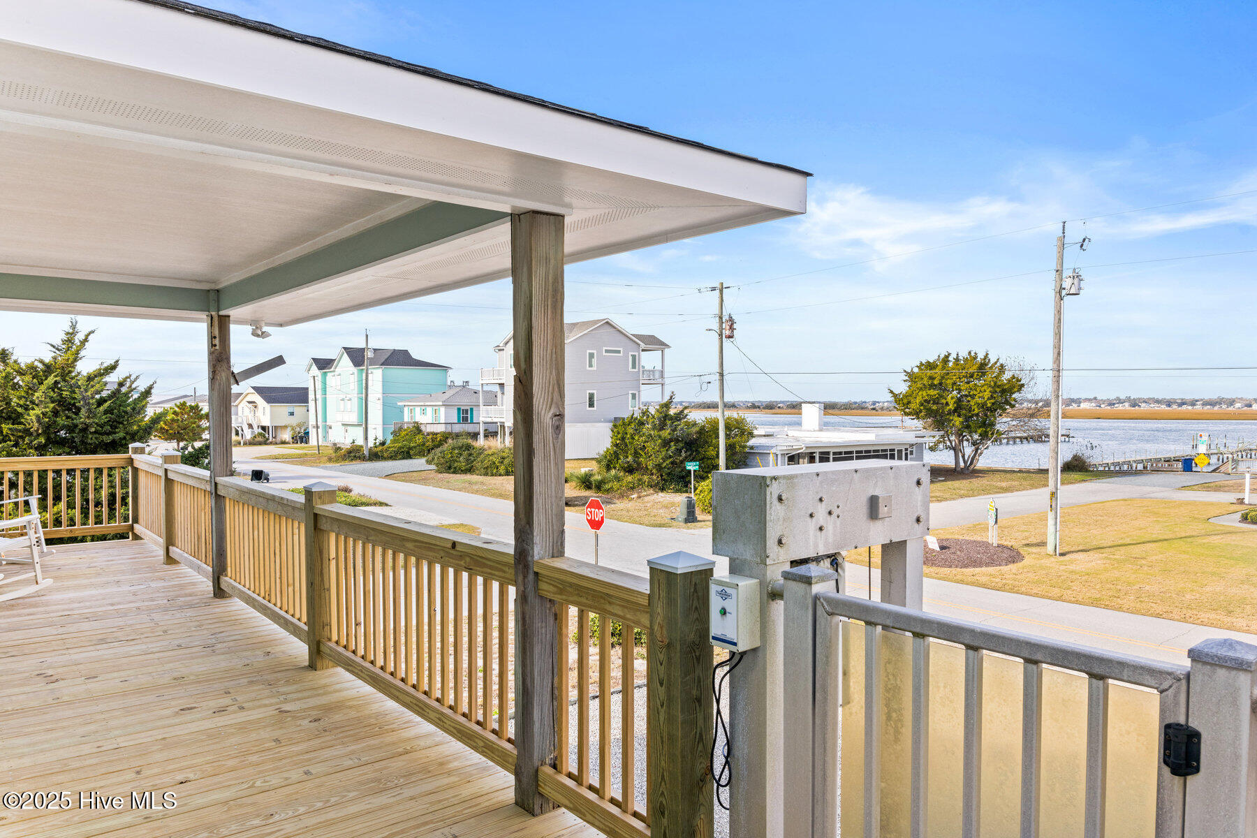 1227 Carolina Boulevard