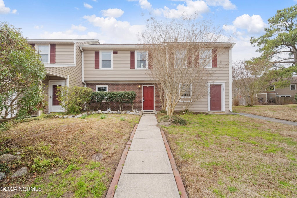 Photo of 123 Palace Circle, Jacksonville, NC 28546 (MLS # 100603500)