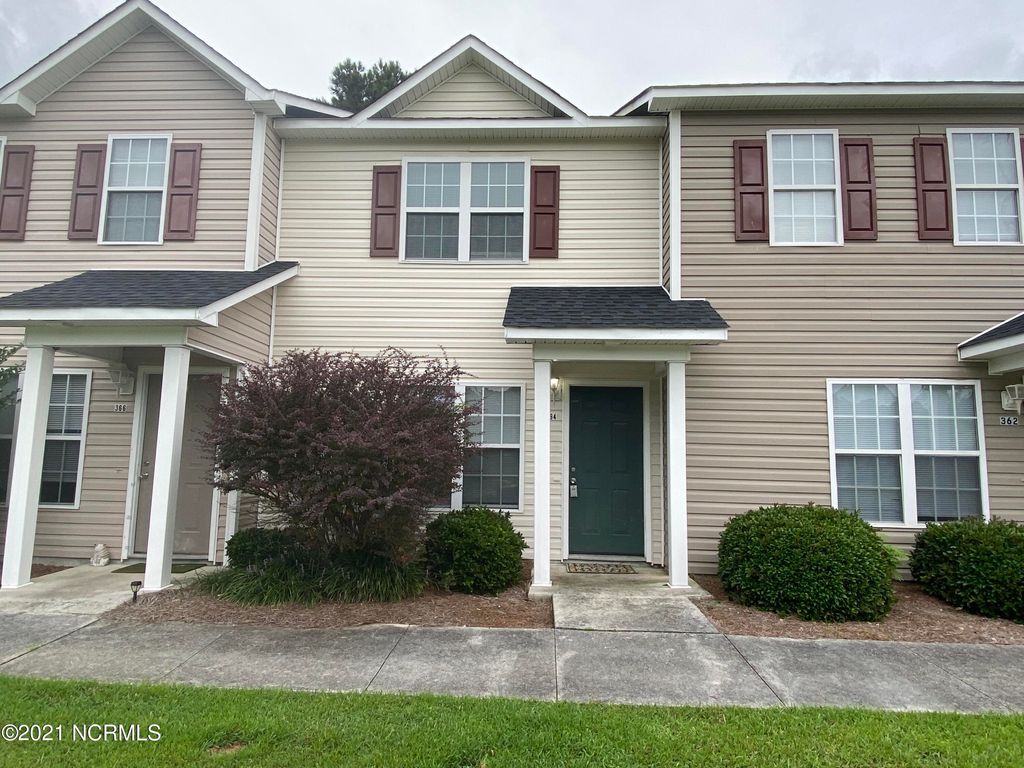 Photo of 364 Hunting Green Drive, Jacksonville, NC 28546 (MLS # 100558123)