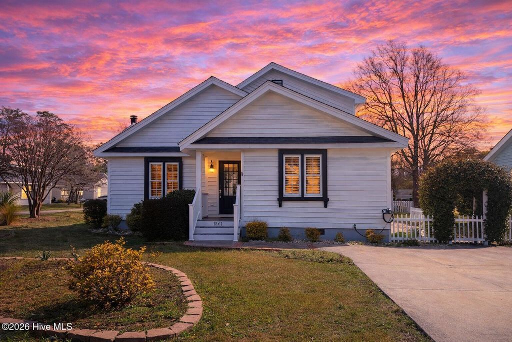 Photo of 1561 Shipwatch Lane SW, Ocean Isle Beach, NC 28469 (MLS # 100558194)