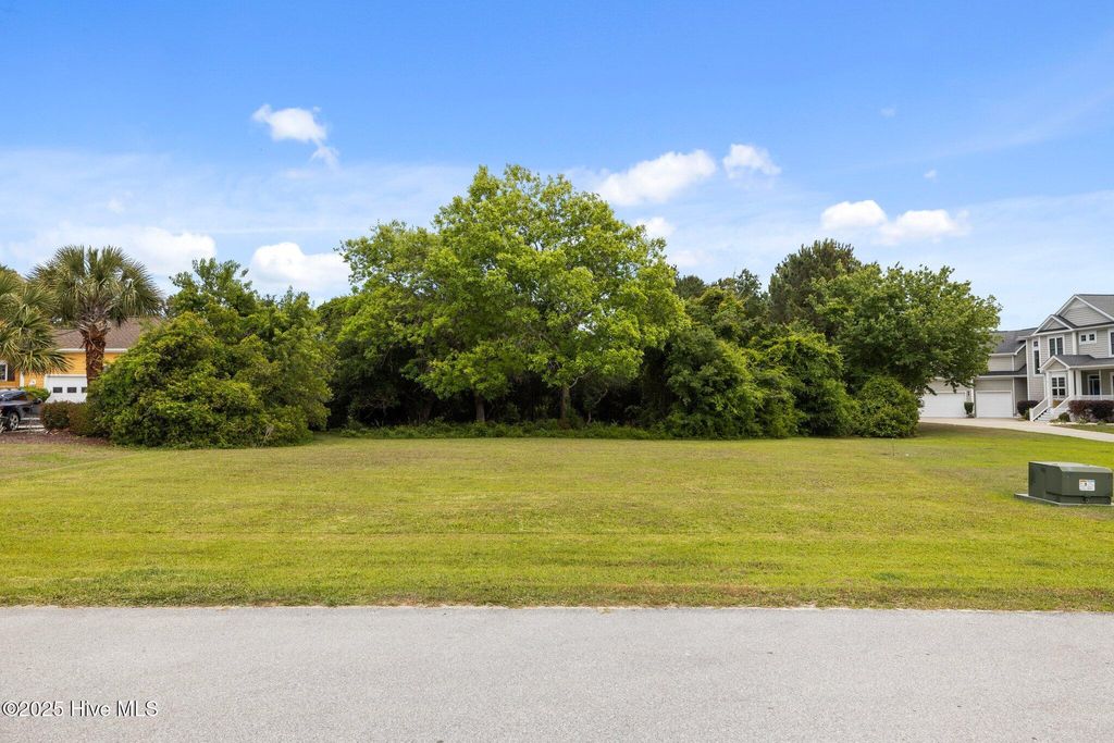 Photo of 121 Fawn Creek Court, Cedar Point, NC 28584 (MLS # 100556100)