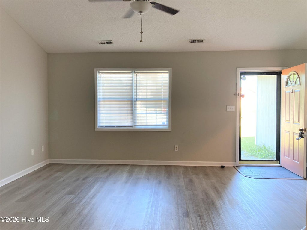 Photo of 711 Covington Court, Hubert, NC 28539 (MLS # 100598976)
