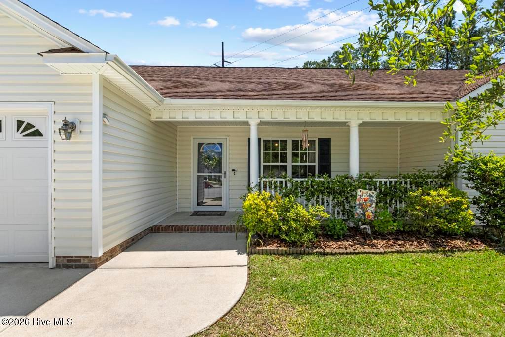 Photo of 3613 Delesa Court, New Bern, NC 28560 (MLS # 100576344)