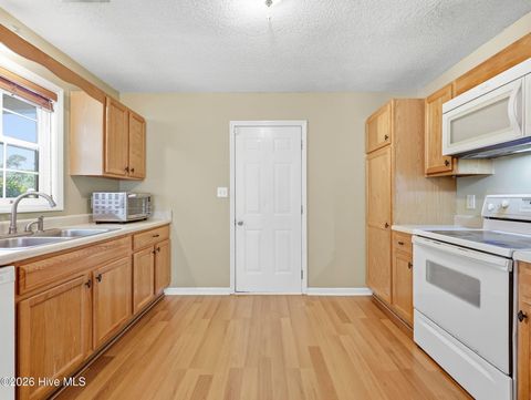 Tiny photo for 104 Chestnut Court, Jacksonville, NC 28546 (MLS # 100573514)