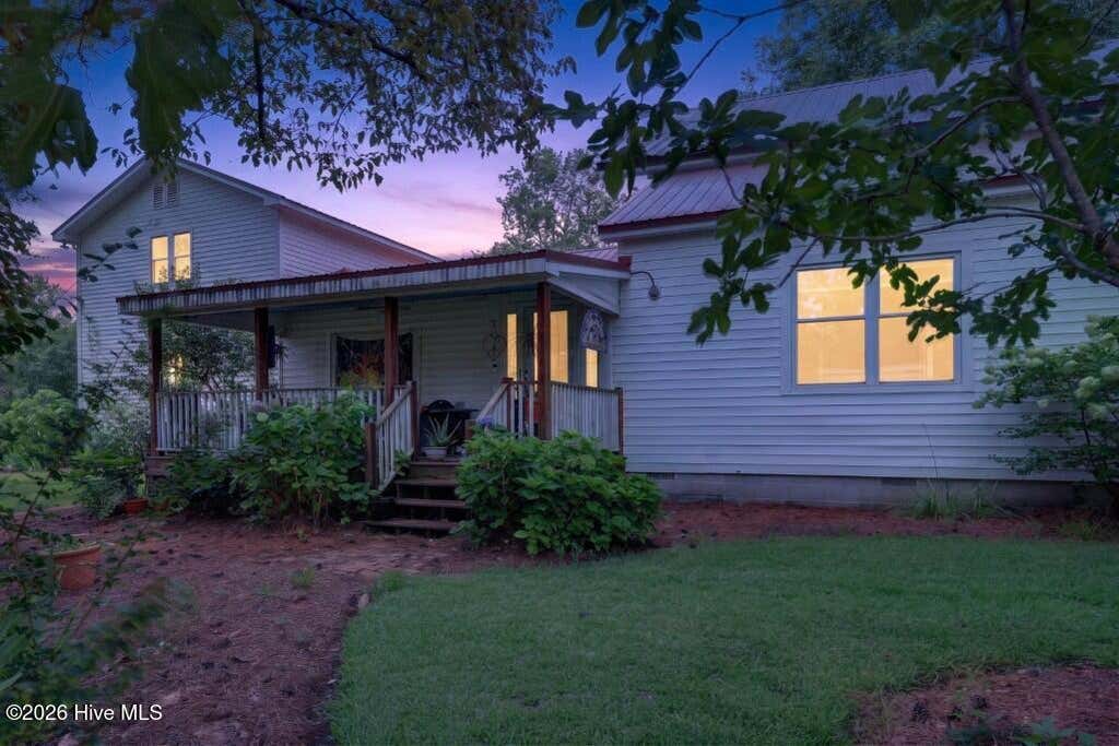Photo of 1465 B Street, New Bern, NC 28560 (MLS # 100594050)