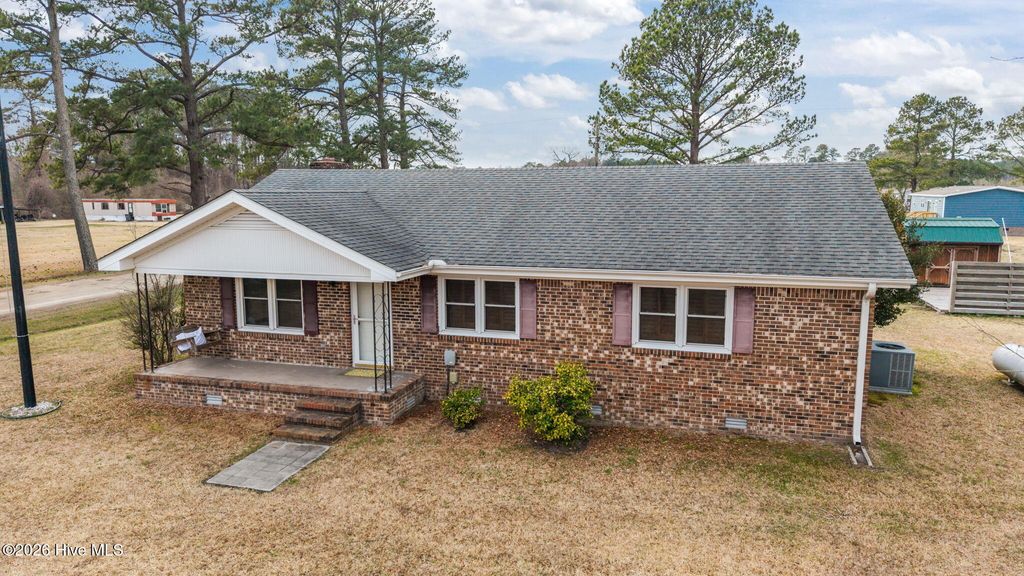 Photo of 113 N White Post Road, Pinetown, NC 27865 (MLS # 100557239)