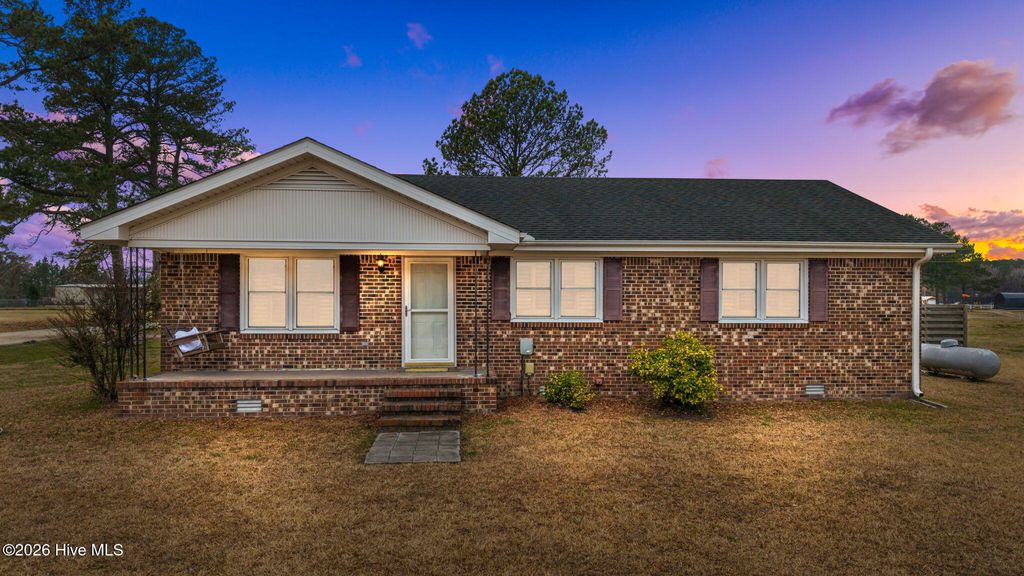 Photo of 113 N White Post Road, Pinetown, NC 27865 (MLS # 100557239)