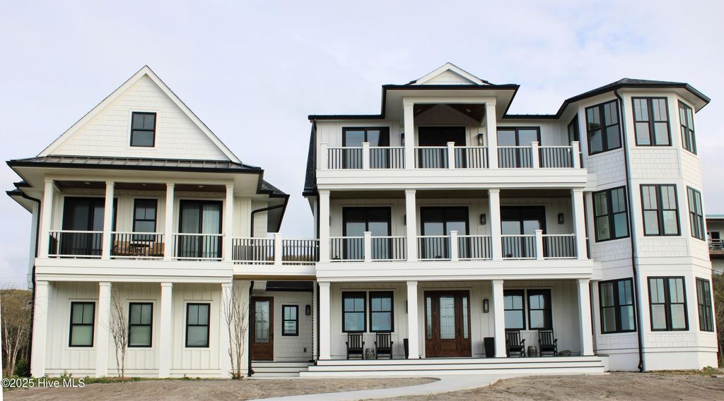 Photo of 106 Bay Street, Pine Knoll Shores, NC 28512 (MLS # 100499224)