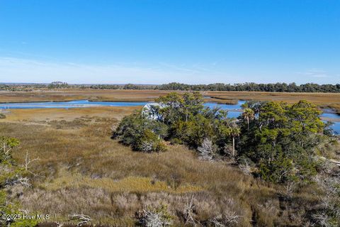 Tiny photo for 315 N Bald Head Wynd, Bald Head Island, NC 28461 (MLS # 100546707)