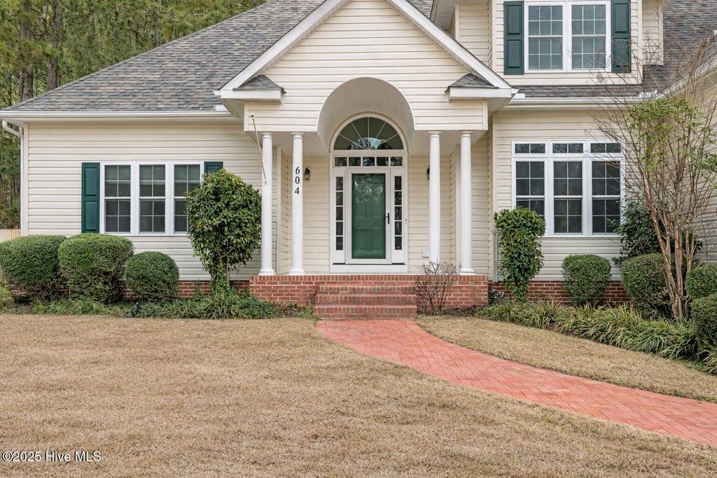 Photo of 604 Wildwood Road, Aberdeen, NC 28315 (MLS # 100546368)