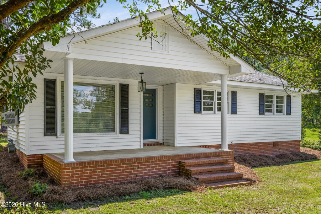Photo of 728 Prosperity Drive, Swainsboro, GA 30401 (MLS # 100590119)