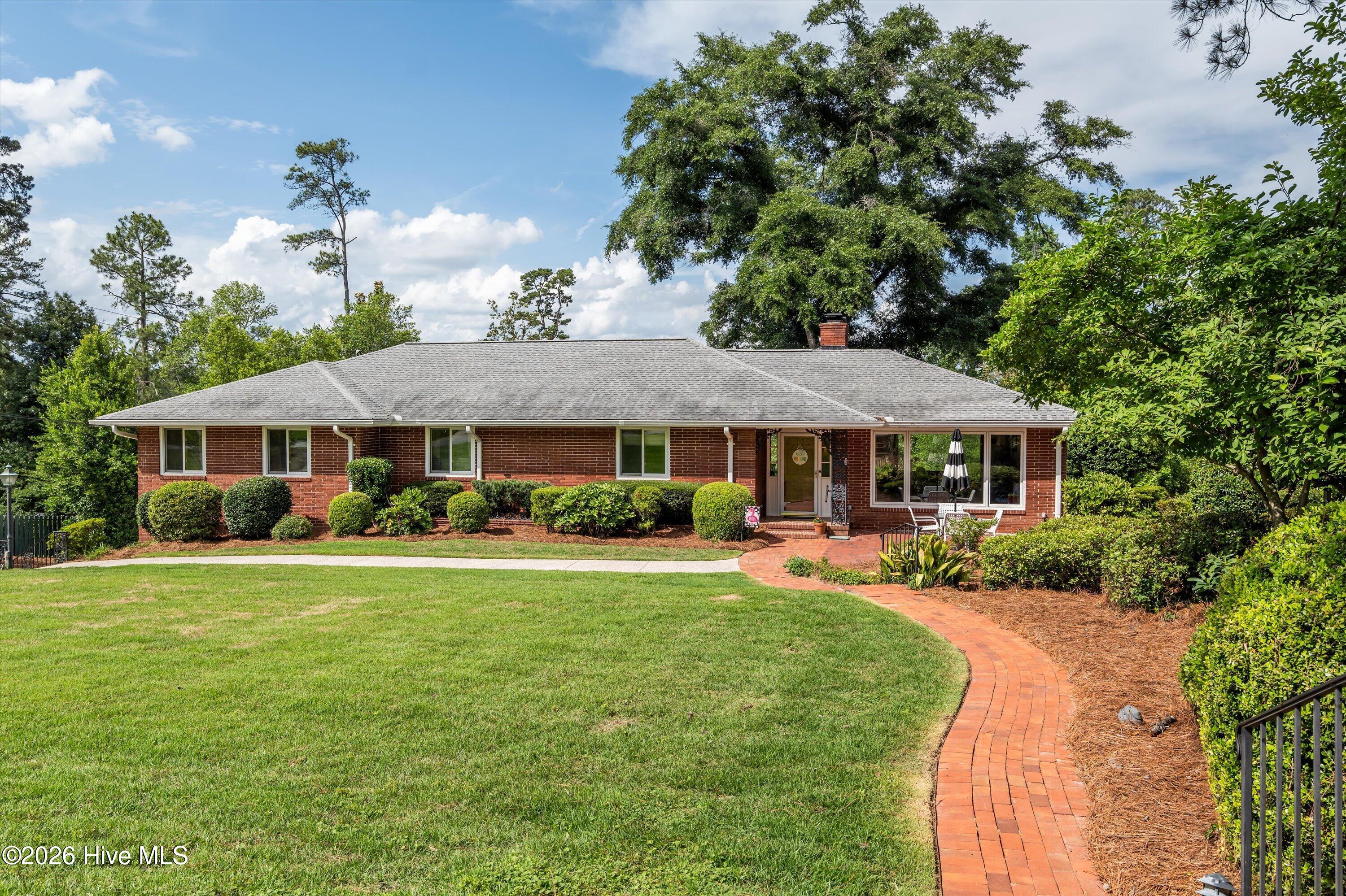2223 Glendale Road
