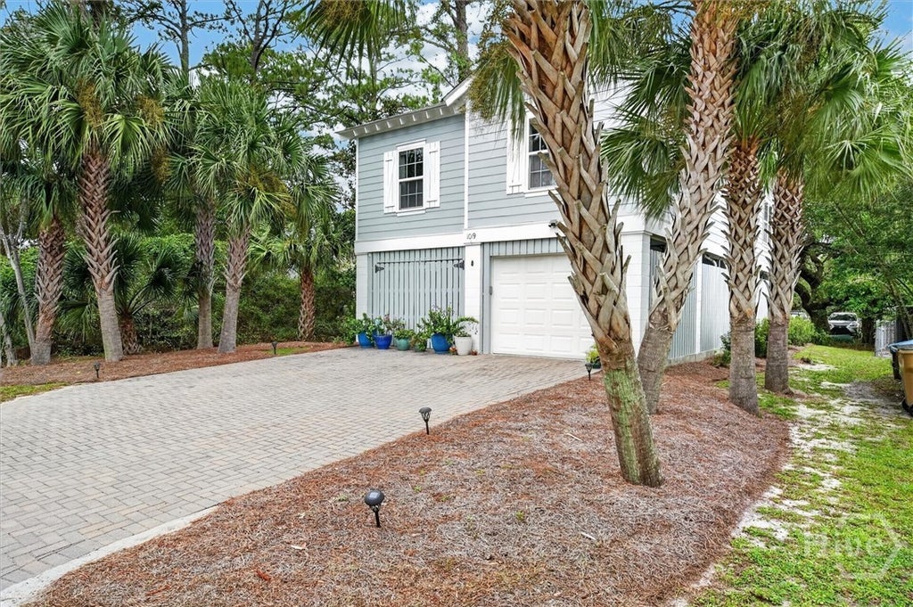 Photo of 1019 Laurel Avenue, Tybee Island, GA 31328 (MLS # SA366179)