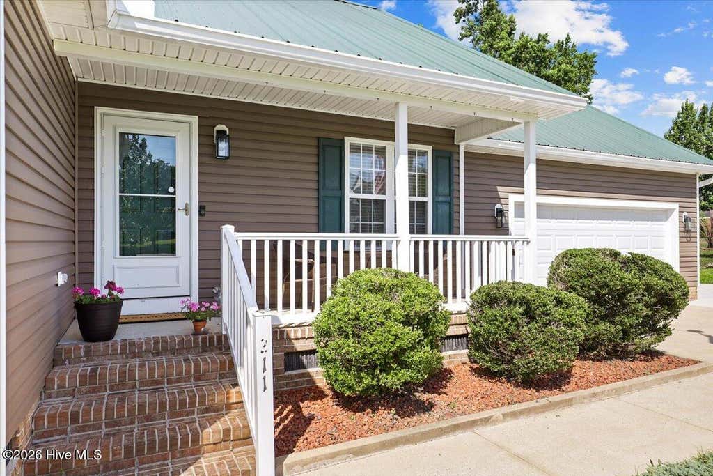 Photo of 211 Sunridge Lane, Pikeville, NC 27863 (MLS # 100579928)