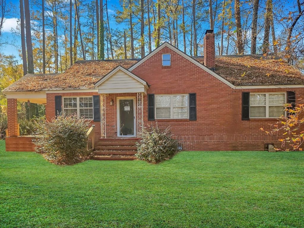 Photo of 819 Hillcrest Drive, Thomson, GA 30824 (MLS # 554870)