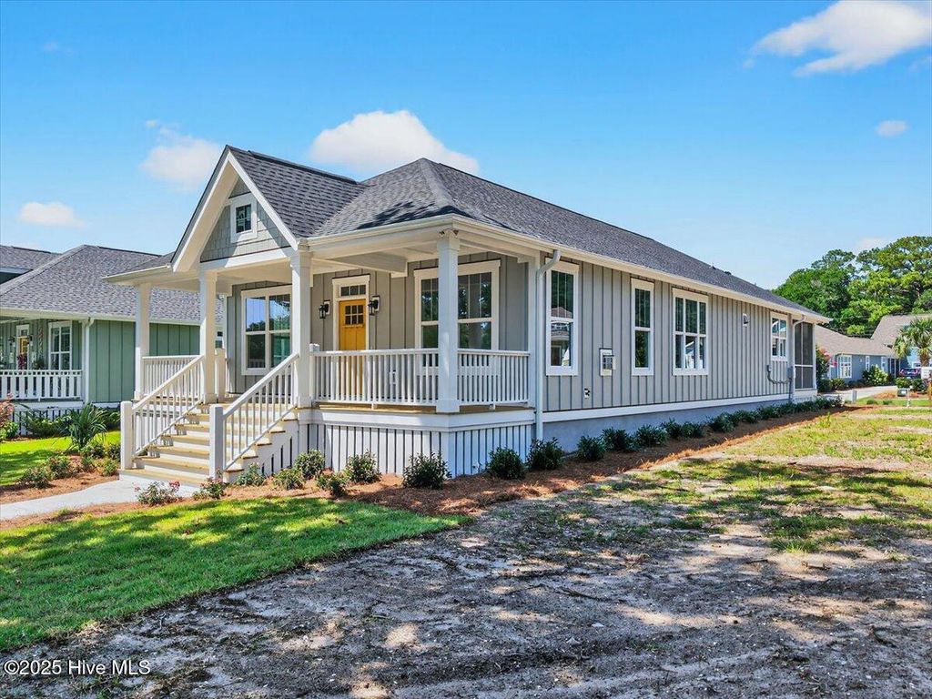 Photo of 1649 Butterfly Knot Drive SW, Ocean Isle Beach, NC 28469 (MLS # 100504765)