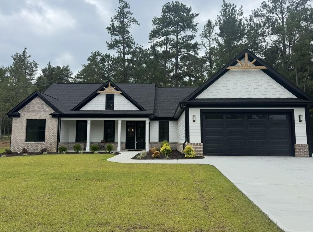 Photo of 305 Wellington Court, McCormick, SC 29835 (MLS # 553721)