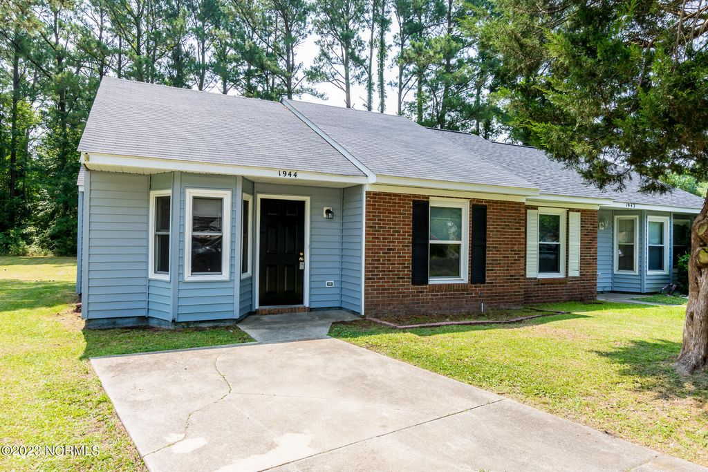 Photo of 1944 Heather Loop, Midway Park, NC 28544 (MLS # 100575769)