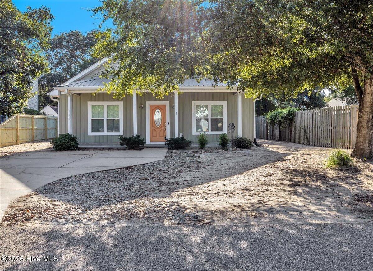 102 NW 4th Street