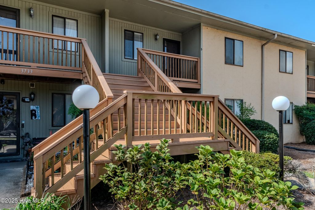 Photo of 3735 Saint Johns Court #Unit B, Wilmington, NC 28403 (MLS # 100534188)