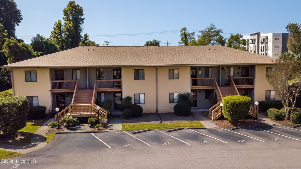 Photo of 3735 Saint Johns Court #Unit B, Wilmington, NC 28403 (MLS # 100534188)