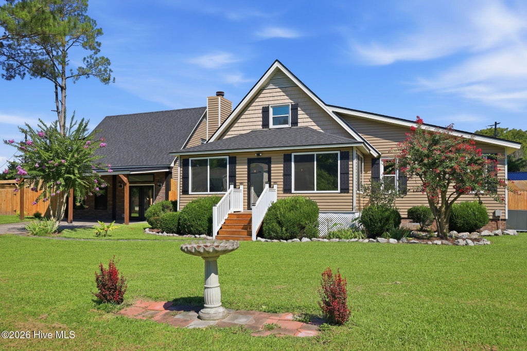 Photo of 208 Dixon Circle, Washington, NC 27889 (MLS # 100593157)