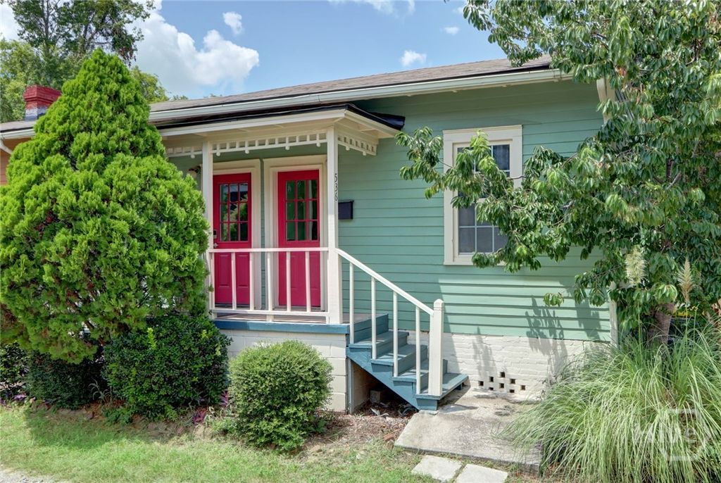 Photo of 536 E Gordon Lane, Savannah, GA 31401 (MLS # SA334028)