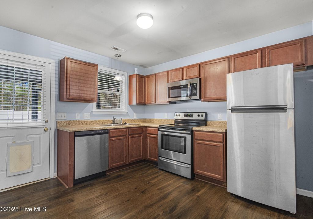 Photo of 228 Caldwell Loop, Jacksonville, NC 28546 (MLS # 100540600)