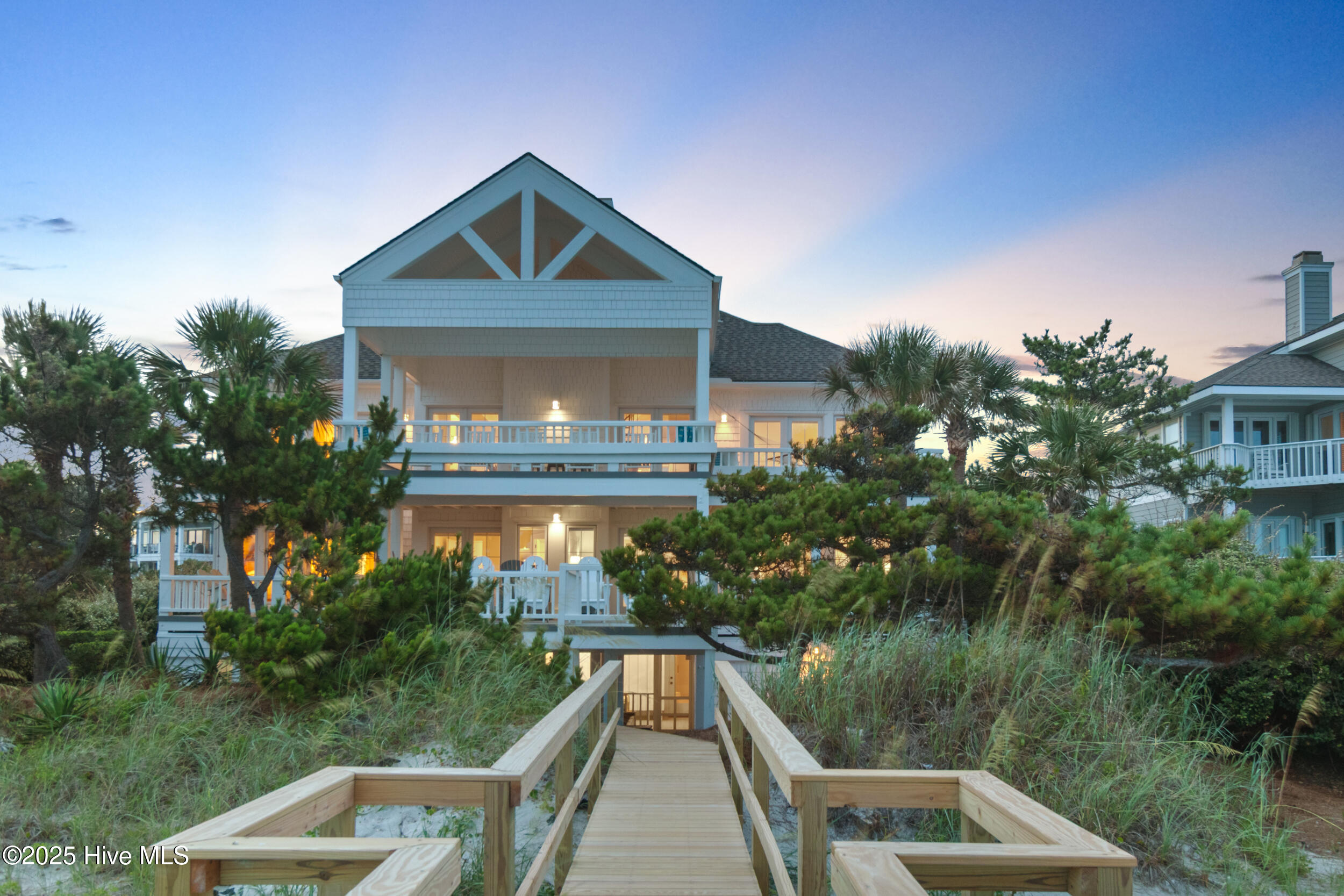 Wilmington, North Carolina 28411, United States, 5 Bedrooms Bedrooms, ,7 BathroomsBathrooms,Residential,Active,256089