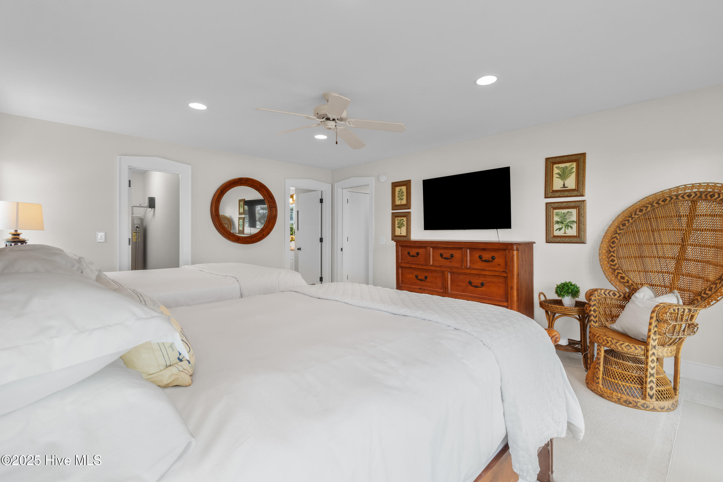 Wilmington, North Carolina 28411, United States, 5 Bedrooms Bedrooms, ,7 BathroomsBathrooms,Residential,Active,256089