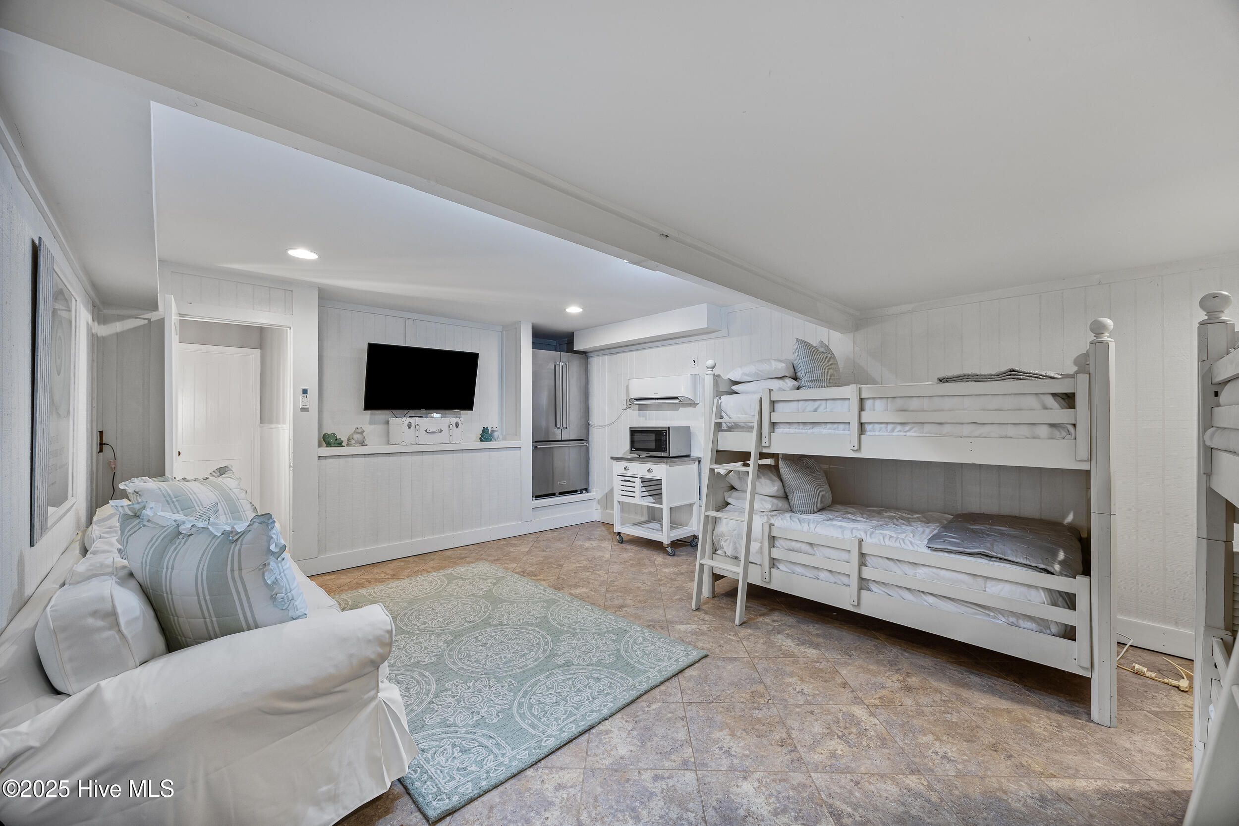 Wilmington, North Carolina 28411, United States, 5 Bedrooms Bedrooms, ,7 BathroomsBathrooms,Residential,Active,256089