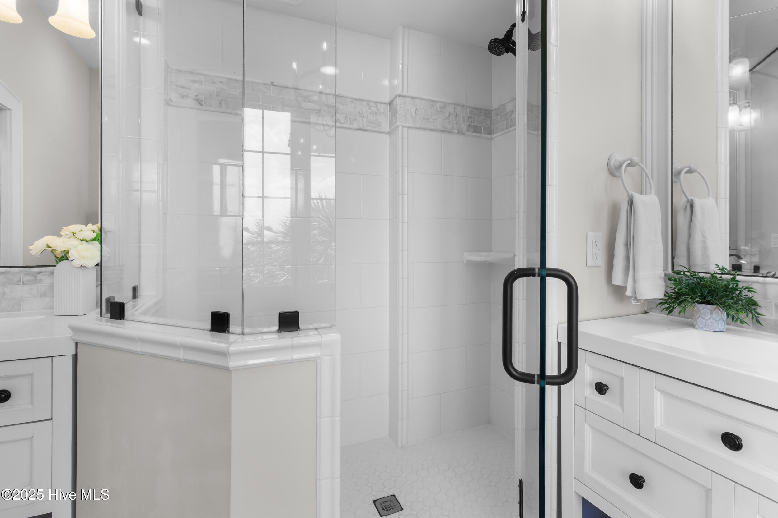 Wilmington, North Carolina 28411, United States, 5 Bedrooms Bedrooms, ,7 BathroomsBathrooms,Residential,Active,256089