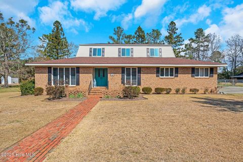 Homes For Sale - 320 Pinecrest Drive<br/> Chadbourn, NC 28431