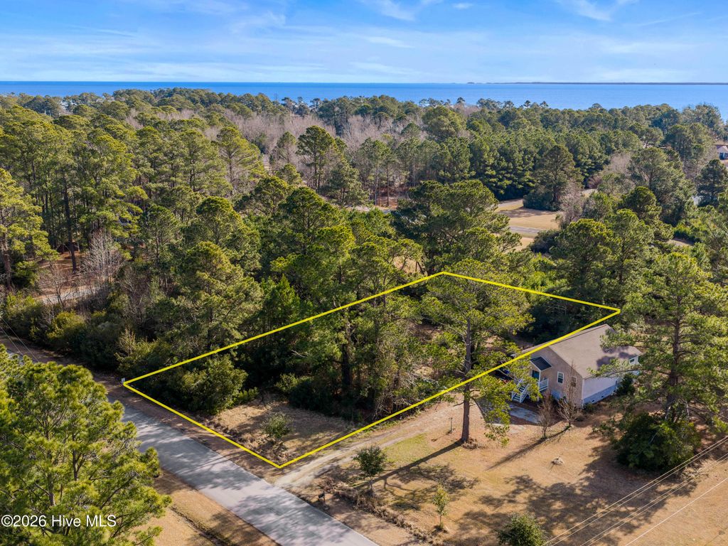 Photo of 5996 Harbour Way, Oriental, NC 28571 (MLS # 100553605)